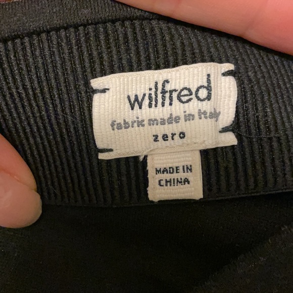 💛 Aritzia Wilfred skirt with zippers - Picture 2 of 5